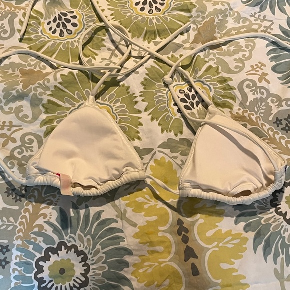 Victoria Secret String Bikini Top - Picture 2 of 3